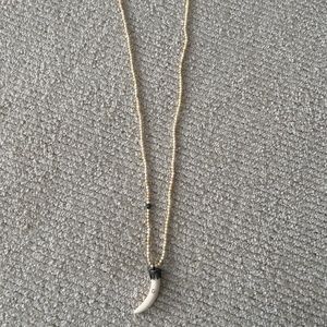 The Woods Fine Jewelry long raw diamond tusk necklace